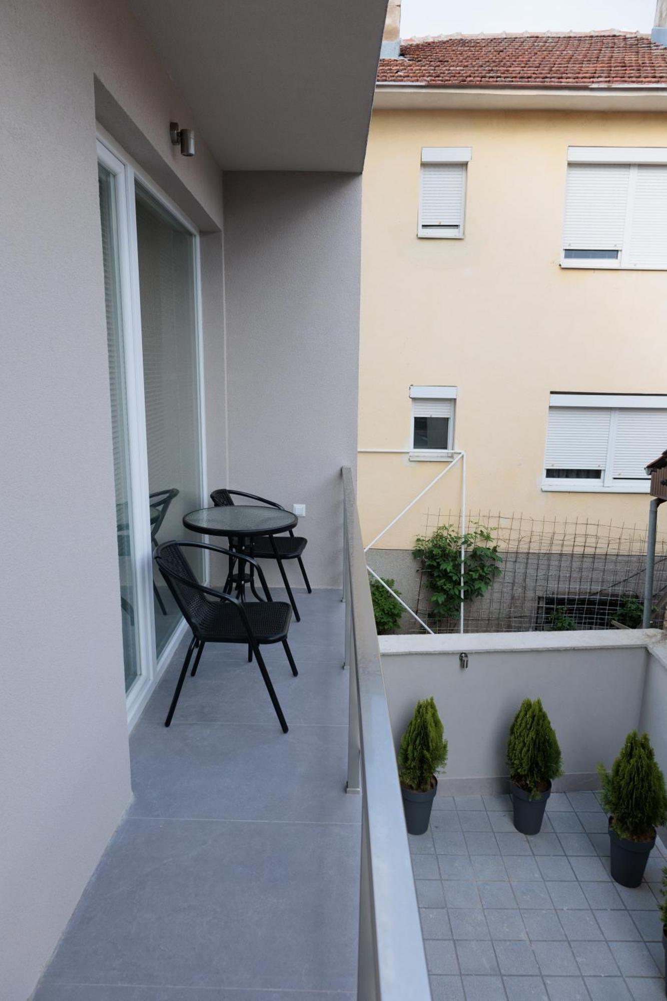Albatross Guest House Bitola Exteriör bild